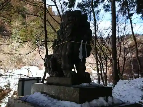 石割神社の狛犬