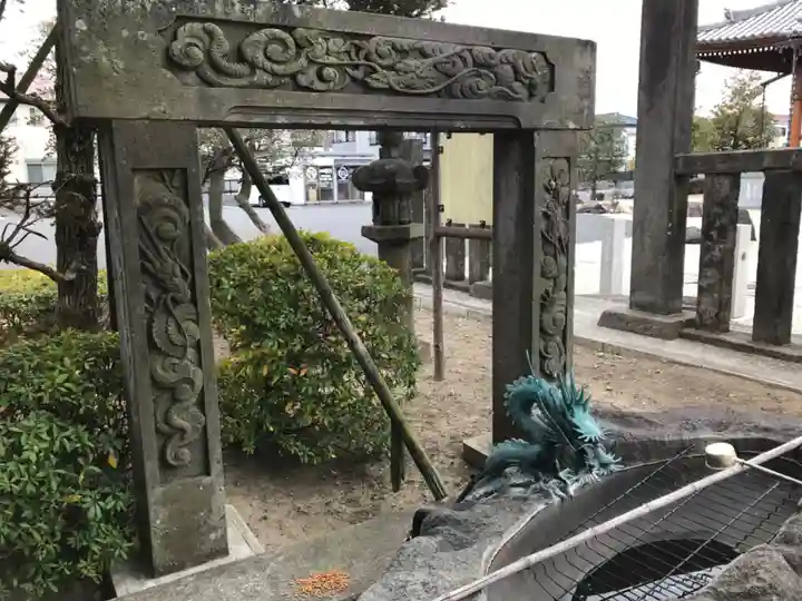 無量院の手水舎