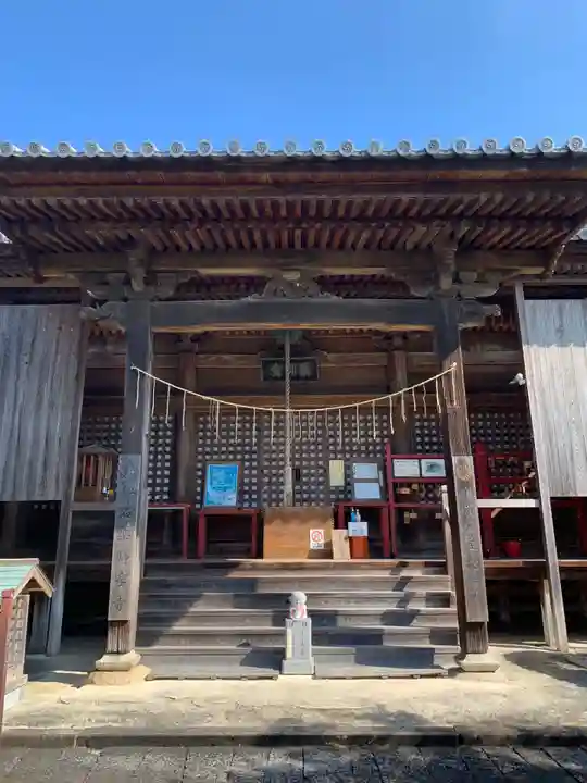 石薬師寺の本殿・本堂