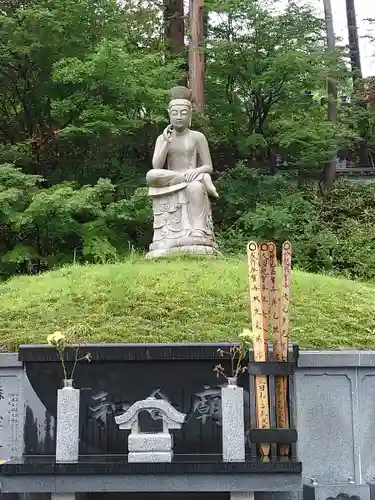 崇禅寺の仏像