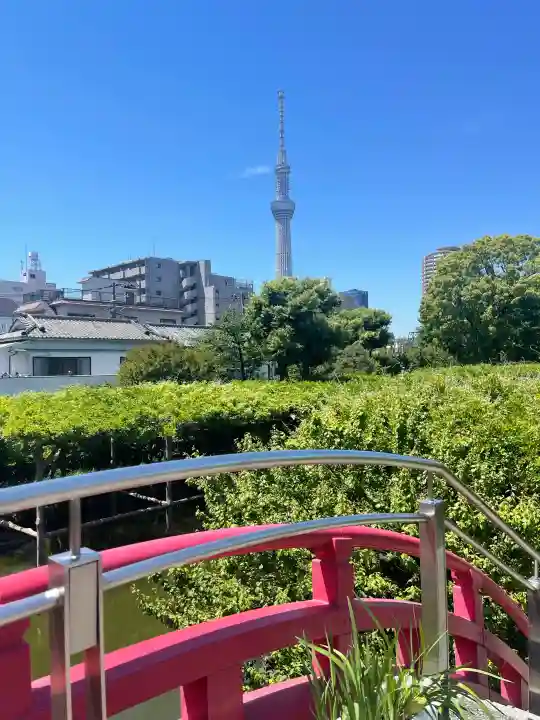 亀戸天神社の{uncategorized: "未分類", other: "その他", undefined: "問題あり", building: "その他建物", grave: "お墓", sacred_gate: "鳥居", guardian: "狛犬", statue: "像", buddha: "仏像", history: "歴史", nature: "自然", garden: "庭園", animal: "動物", pagoda: "塔", temizu: "手水舎", mountain_gate: "山門・神門", sanctuary: "本殿・本堂", subordinate: "末社・摂社", art: "芸術", scenery: "景色", jizo: "地蔵", ema: "絵馬", goshuin: "御朱印", omikuji: "おみくじ", items: "授与品その他", amulet: "お守り", goshuincho: "御朱印帳", eats: "食事", festival: "お祭り", votive_dance: "神楽", shichigosan: "七五三参", wedding: "結婚式", experience: "体験その他", initially: "初詣", around: "周辺", anti_infection: "感染症対策"}