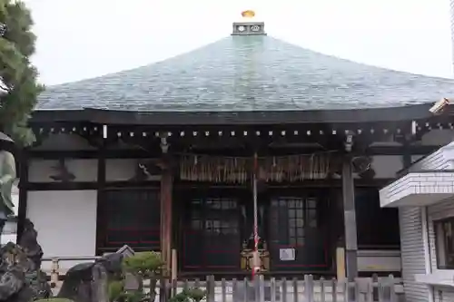 医王寺の本殿・本堂