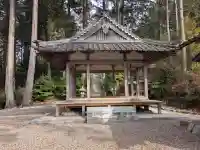白鳥神社の{uncategorized: "未分類", other: "その他", undefined: "問題あり", building: "その他建物", grave: "お墓", sacred_gate: "鳥居", guardian: "狛犬", statue: "像", buddha: "仏像", history: "歴史", nature: "自然", garden: "庭園", animal: "動物", pagoda: "塔", temizu: "手水舎", mountain_gate: "山門・神門", sanctuary: "本殿・本堂", subordinate: "末社・摂社", art: "芸術", scenery: "景色", jizo: "地蔵", ema: "絵馬", goshuin: "御朱印", omikuji: "おみくじ", items: "授与品その他", amulet: "お守り", goshuincho: "御朱印帳", eats: "食事", festival: "お祭り", votive_dance: "神楽", shichigosan: "七五三参", wedding: "結婚式", experience: "体験その他", initially: "初詣", around: "周辺", anti_infection: "感染症対策"}