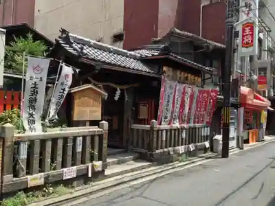 岬神社（土佐稲荷神社）の山門・神門