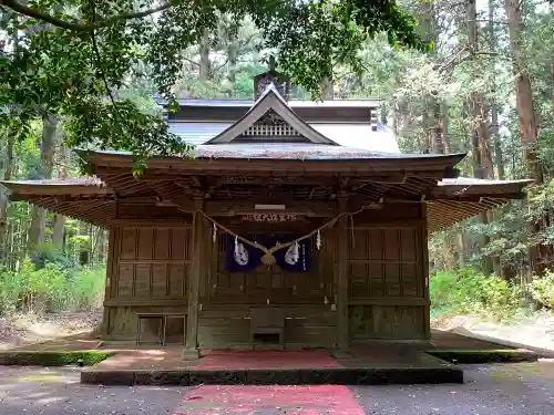 青山神社の本殿・本堂