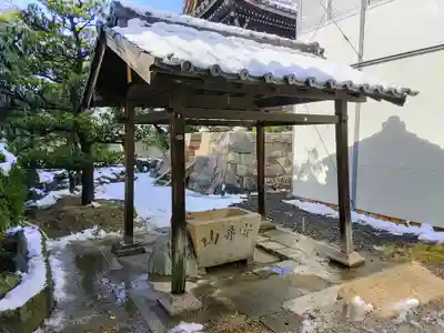 善行寺の手水舎