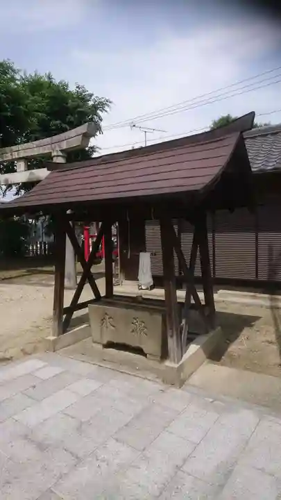 十所社の手水舎