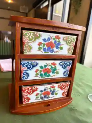 石清水八幡宮の{uncategorized: "未分類", other: "その他", undefined: "問題あり", building: "その他建物", grave: "お墓", sacred_gate: "鳥居", guardian: "狛犬", statue: "像", buddha: "仏像", history: "歴史", nature: "自然", garden: "庭園", animal: "動物", pagoda: "塔", temizu: "手水舎", mountain_gate: "山門・神門", sanctuary: "本殿・本堂", subordinate: "末社・摂社", art: "芸術", scenery: "景色", jizo: "地蔵", ema: "絵馬", goshuin: "御朱印", omikuji: "おみくじ", items: "授与品その他", amulet: "お守り", goshuincho: "御朱印帳", eats: "食事", festival: "お祭り", votive_dance: "神楽", shichigosan: "七五三参", wedding: "結婚式", experience: "体験その他", initially: "初詣", around: "周辺", anti_infection: "感染症対策"}