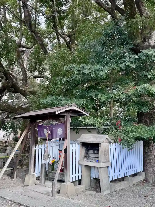 東寺(教王護国寺)の{uncategorized: "未分類", other: "その他", undefined: "問題あり", building: "その他建物", grave: "お墓", sacred_gate: "鳥居", guardian: "狛犬", statue: "像", buddha: "仏像", history: "歴史", nature: "自然", garden: "庭園", animal: "動物", pagoda: "塔", temizu: "手水舎", mountain_gate: "山門・神門", sanctuary: "本殿・本堂", subordinate: "末社・摂社", art: "芸術", scenery: "景色", jizo: "地蔵", ema: "絵馬", goshuin: "御朱印", omikuji: "おみくじ", items: "授与品その他", amulet: "お守り", goshuincho: "御朱印帳", eats: "食事", festival: "お祭り", votive_dance: "神楽", shichigosan: "七五三参", wedding: "結婚式", experience: "体験その他", initially: "初詣", around: "周辺", anti_infection: "感染症対策"}