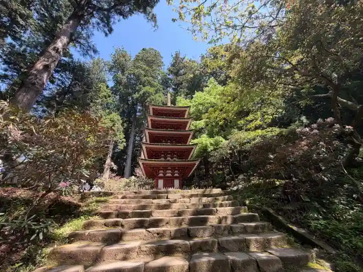 室生寺の{uncategorized: "未分類", other: "その他", undefined: "問題あり", building: "その他建物", grave: "お墓", sacred_gate: "鳥居", guardian: "狛犬", statue: "像", buddha: "仏像", history: "歴史", nature: "自然", garden: "庭園", animal: "動物", pagoda: "塔", temizu: "手水舎", mountain_gate: "山門・神門", sanctuary: "本殿・本堂", subordinate: "末社・摂社", art: "芸術", scenery: "景色", jizo: "地蔵", ema: "絵馬", goshuin: "御朱印", omikuji: "おみくじ", items: "授与品その他", amulet: "お守り", goshuincho: "御朱印帳", eats: "食事", festival: "お祭り", votive_dance: "神楽", shichigosan: "七五三参", wedding: "結婚式", experience: "体験その他", initially: "初詣", around: "周辺", anti_infection: "感染症対策"}