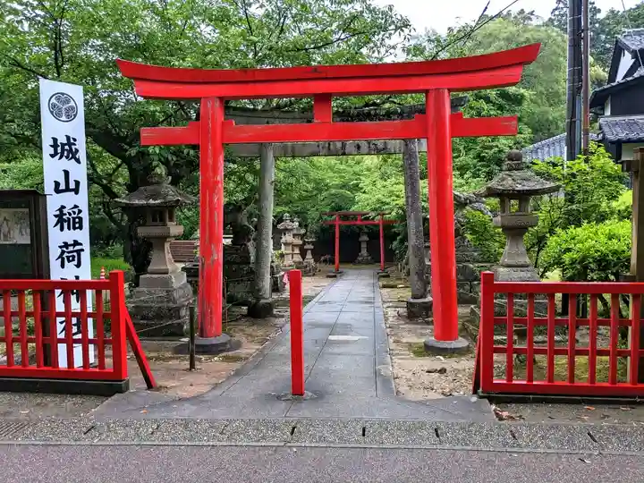 松江城山稲荷神社(島根県)