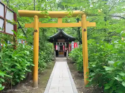若宮龍神社の{uncategorized: "未分類", other: "その他", undefined: "問題あり", building: "その他建物", grave: "お墓", sacred_gate: "鳥居", guardian: "狛犬", statue: "像", buddha: "仏像", history: "歴史", nature: "自然", garden: "庭園", animal: "動物", pagoda: "塔", temizu: "手水舎", mountain_gate: "山門・神門", sanctuary: "本殿・本堂", subordinate: "末社・摂社", art: "芸術", scenery: "景色", jizo: "地蔵", ema: "絵馬", goshuin: "御朱印", omikuji: "おみくじ", items: "授与品その他", amulet: "お守り", goshuincho: "御朱印帳", eats: "食事", festival: "お祭り", votive_dance: "神楽", shichigosan: "七五三参", wedding: "結婚式", experience: "体験その他", initially: "初詣", around: "周辺", anti_infection: "感染症対策"}