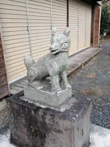 稲荷神社の狛犬