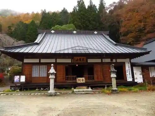 栖雲寺の本殿