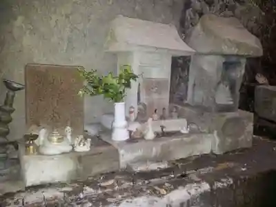 銭洗弁財天宇賀福神社の末社・摂社