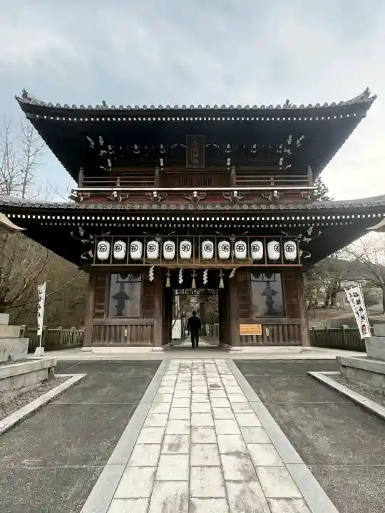 石鎚神社 口之宮 本社の{uncategorized: "未分類", other: "その他", undefined: "問題あり", building: "その他建物", grave: "お墓", sacred_gate: "鳥居", guardian: "狛犬", statue: "像", buddha: "仏像", history: "歴史", nature: "自然", garden: "庭園", animal: "動物", pagoda: "塔", temizu: "手水舎", mountain_gate: "山門・神門", sanctuary: "本殿・本堂", subordinate: "末社・摂社", art: "芸術", scenery: "景色", jizo: "地蔵", ema: "絵馬", goshuin: "御朱印", omikuji: "おみくじ", items: "授与品その他", amulet: "お守り", goshuincho: "御朱印帳", eats: "食事", festival: "お祭り", votive_dance: "神楽", shichigosan: "七五三参", wedding: "結婚式", experience: "体験その他", initially: "初詣", around: "周辺", anti_infection: "感染症対策"}