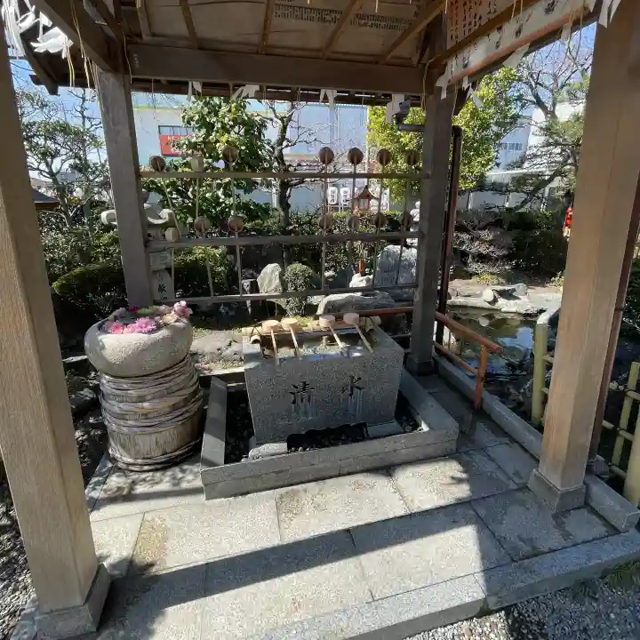 尾張猿田彦神社の{uncategorized: "未分類", other: "その他", undefined: "問題あり", building: "その他建物", grave: "お墓", sacred_gate: "鳥居", guardian: "狛犬", statue: "像", buddha: "仏像", history: "歴史", nature: "自然", garden: "庭園", animal: "動物", pagoda: "塔", temizu: "手水舎", mountain_gate: "山門・神門", sanctuary: "本殿・本堂", subordinate: "末社・摂社", art: "芸術", scenery: "景色", jizo: "地蔵", ema: "絵馬", goshuin: "御朱印", omikuji: "おみくじ", items: "授与品その他", amulet: "お守り", goshuincho: "御朱印帳", eats: "食事", festival: "お祭り", votive_dance: "神楽", shichigosan: "七五三参", wedding: "結婚式", experience: "体験その他", initially: "初詣", around: "周辺", anti_infection: "感染症対策"}