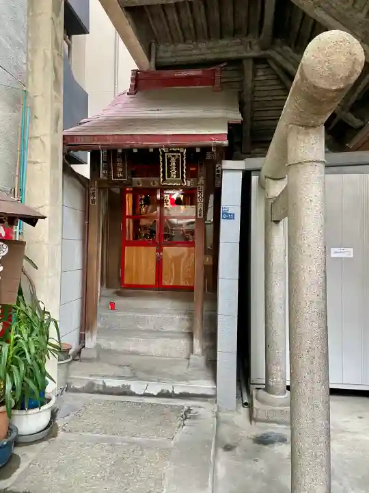 出世稲荷神社/岩代稲荷神社の{uncategorized: "未分類", other: "その他", undefined: "問題あり", building: "その他建物", grave: "お墓", sacred_gate: "鳥居", guardian: "狛犬", statue: "像", buddha: "仏像", history: "歴史", nature: "自然", garden: "庭園", animal: "動物", pagoda: "塔", temizu: "手水舎", mountain_gate: "山門・神門", sanctuary: "本殿・本堂", subordinate: "末社・摂社", art: "芸術", scenery: "景色", jizo: "地蔵", ema: "絵馬", goshuin: "御朱印", omikuji: "おみくじ", items: "授与品その他", amulet: "お守り", goshuincho: "御朱印帳", eats: "食事", festival: "お祭り", votive_dance: "神楽", shichigosan: "七五三参", wedding: "結婚式", experience: "体験その他", initially: "初詣", around: "周辺", anti_infection: "感染症対策"}