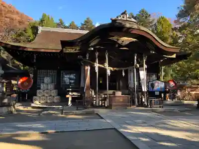 武田神社の本殿・本堂