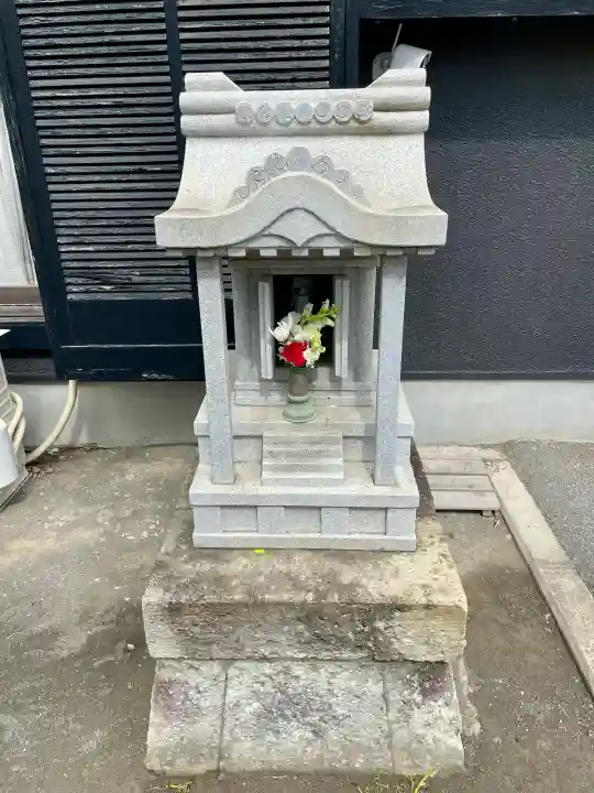 勧行寺の{uncategorized: "未分類", other: "その他", undefined: "問題あり", building: "その他建物", grave: "お墓", sacred_gate: "鳥居", guardian: "狛犬", statue: "像", buddha: "仏像", history: "歴史", nature: "自然", garden: "庭園", animal: "動物", pagoda: "塔", temizu: "手水舎", mountain_gate: "山門・神門", sanctuary: "本殿・本堂", subordinate: "末社・摂社", art: "芸術", scenery: "景色", jizo: "地蔵", ema: "絵馬", goshuin: "御朱印", omikuji: "おみくじ", items: "授与品その他", amulet: "お守り", goshuincho: "御朱印帳", eats: "食事", festival: "お祭り", votive_dance: "神楽", shichigosan: "七五三参", wedding: "結婚式", experience: "体験その他", initially: "初詣", around: "周辺", anti_infection: "感染症対策"}