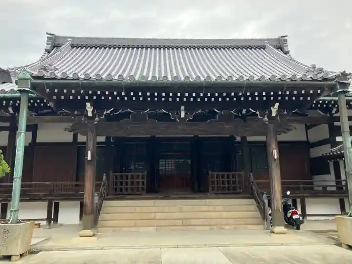 稱念寺の本殿・本堂