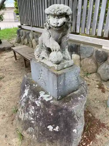 片瀬諏訪神社の狛犬