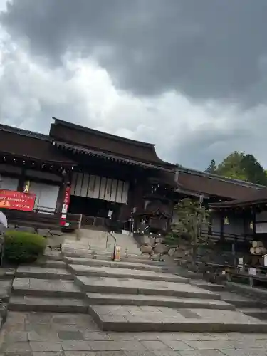 賀茂別雷神社（上賀茂神社）の{uncategorized: "未分類", other: "その他", undefined: "問題あり", building: "その他建物", grave: "お墓", sacred_gate: "鳥居", guardian: "狛犬", statue: "像", buddha: "仏像", history: "歴史", nature: "自然", garden: "庭園", animal: "動物", pagoda: "塔", temizu: "手水舎", mountain_gate: "山門・神門", sanctuary: "本殿・本堂", subordinate: "末社・摂社", art: "芸術", scenery: "景色", jizo: "地蔵", ema: "絵馬", goshuin: "御朱印", omikuji: "おみくじ", items: "授与品その他", amulet: "お守り", goshuincho: "御朱印帳", eats: "食事", festival: "お祭り", votive_dance: "神楽", shichigosan: "七五三参", wedding: "結婚式", experience: "体験その他", initially: "初詣", around: "周辺", anti_infection: "感染症対策"}