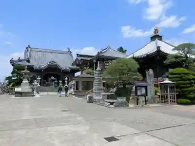 井戸寺の本殿・本堂