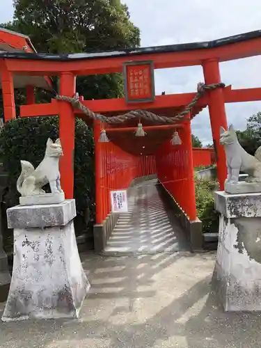 福徳稲荷神社の鳥居