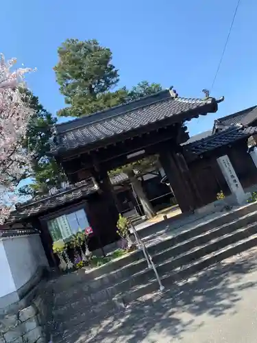 徳証寺の山門・神門