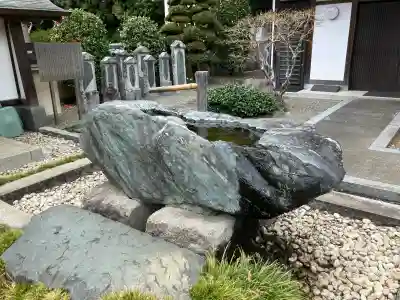 長福寺の{uncategorized: "未分類", other: "その他", undefined: "問題あり", building: "その他建物", grave: "お墓", sacred_gate: "鳥居", guardian: "狛犬", statue: "像", buddha: "仏像", history: "歴史", nature: "自然", garden: "庭園", animal: "動物", pagoda: "塔", temizu: "手水舎", mountain_gate: "山門・神門", sanctuary: "本殿・本堂", subordinate: "末社・摂社", art: "芸術", scenery: "景色", jizo: "地蔵", ema: "絵馬", goshuin: "御朱印", omikuji: "おみくじ", items: "授与品その他", amulet: "お守り", goshuincho: "御朱印帳", eats: "食事", festival: "お祭り", votive_dance: "神楽", shichigosan: "七五三参", wedding: "結婚式", experience: "体験その他", initially: "初詣", around: "周辺", anti_infection: "感染症対策"}