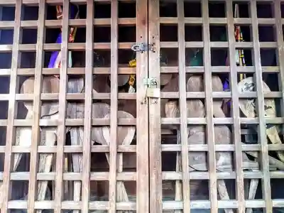 石神社の本殿・本堂