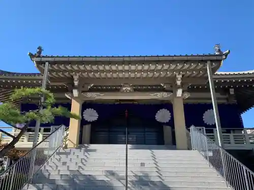 秋葉山圓通寺の本殿・本堂