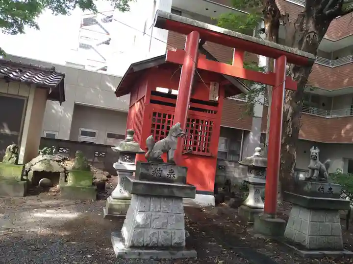 田中稲荷神社の本殿・本堂