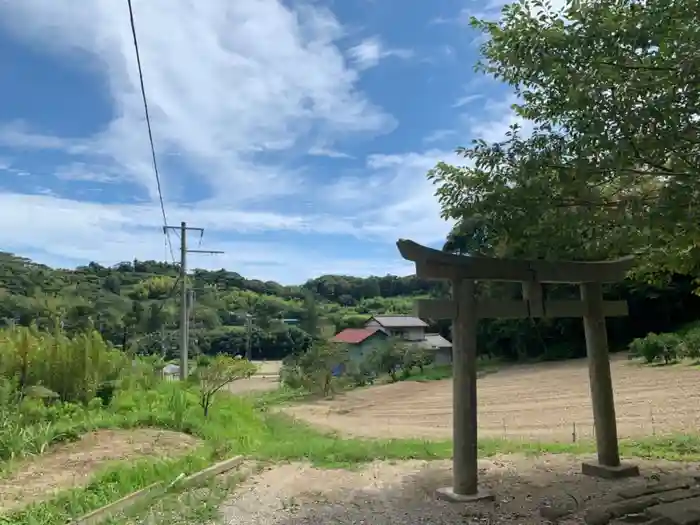 諏訪神社の鳥居