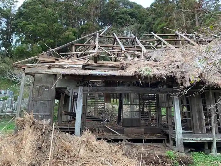 三合寺の本殿・本堂