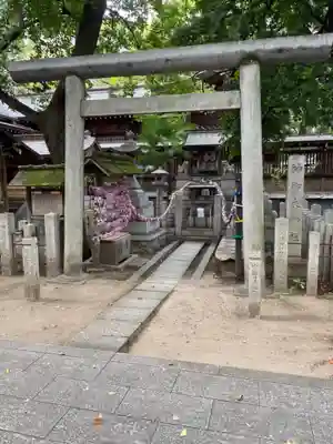 若宮八幡社の末社・摂社