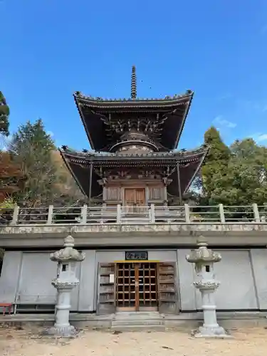 鷲林寺の塔