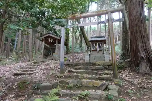 愛宕神社（阿多古神社）の末社・摂社