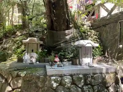 満願滝弁財天(大阪府)