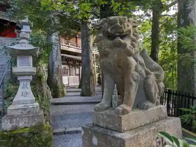 天河大辨財天社の狛犬