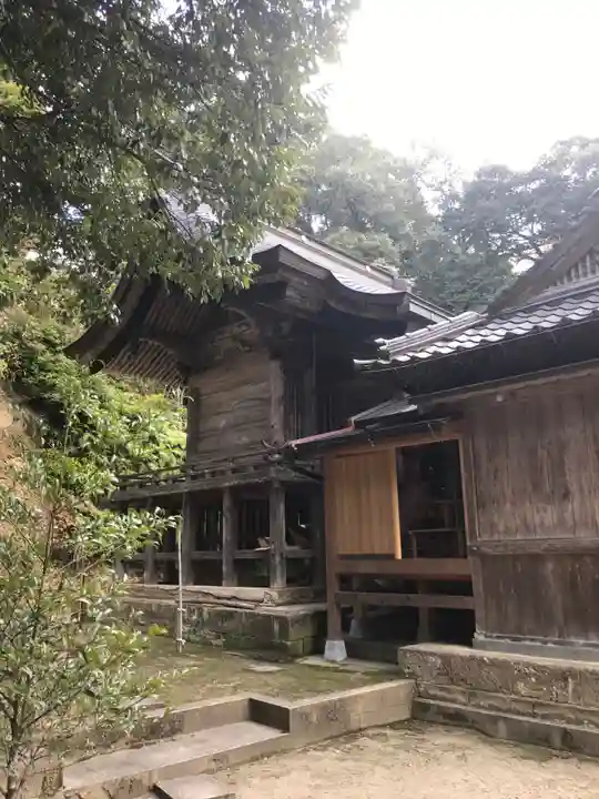 熊野神社の本殿・本堂
