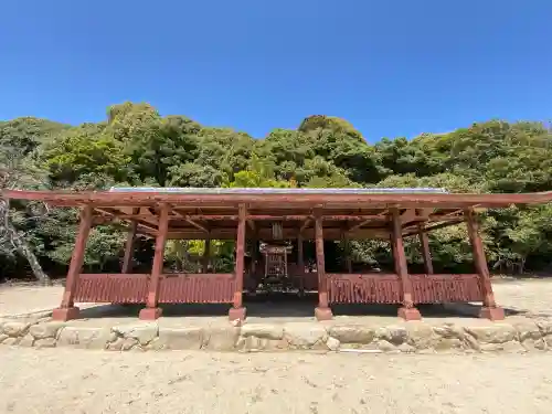 厳島神社の{uncategorized: "未分類", other: "その他", undefined: "問題あり", building: "その他建物", grave: "お墓", sacred_gate: "鳥居", guardian: "狛犬", statue: "像", buddha: "仏像", history: "歴史", nature: "自然", garden: "庭園", animal: "動物", pagoda: "塔", temizu: "手水舎", mountain_gate: "山門・神門", sanctuary: "本殿・本堂", subordinate: "末社・摂社", art: "芸術", scenery: "景色", jizo: "地蔵", ema: "絵馬", goshuin: "御朱印", omikuji: "おみくじ", items: "授与品その他", amulet: "お守り", goshuincho: "御朱印帳", eats: "食事", festival: "お祭り", votive_dance: "神楽", shichigosan: "七五三参", wedding: "結婚式", experience: "体験その他", initially: "初詣", around: "周辺", anti_infection: "感染症対策"}
