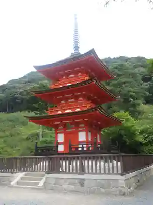 清水寺泰産寺の塔