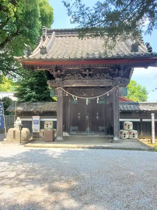 金鑚神社の山門・神門