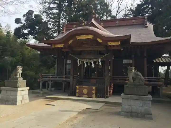 素鵞神社の本殿・本堂