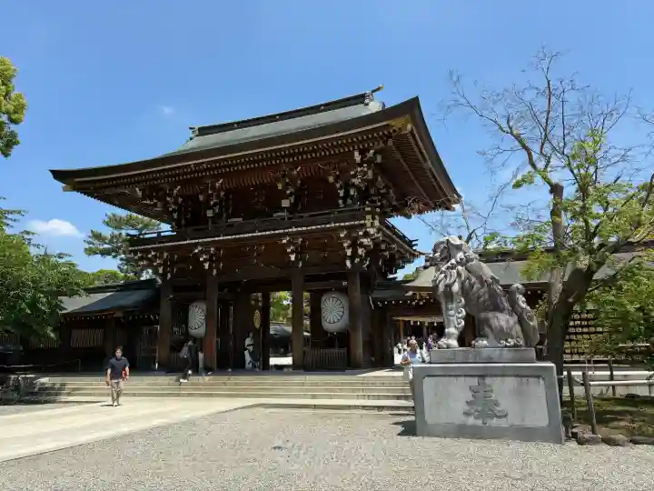 寒川神社の{uncategorized: "未分類", other: "その他", undefined: "問題あり", building: "その他建物", grave: "お墓", sacred_gate: "鳥居", guardian: "狛犬", statue: "像", buddha: "仏像", history: "歴史", nature: "自然", garden: "庭園", animal: "動物", pagoda: "塔", temizu: "手水舎", mountain_gate: "山門・神門", sanctuary: "本殿・本堂", subordinate: "末社・摂社", art: "芸術", scenery: "景色", jizo: "地蔵", ema: "絵馬", goshuin: "御朱印", omikuji: "おみくじ", items: "授与品その他", amulet: "お守り", goshuincho: "御朱印帳", eats: "食事", festival: "お祭り", votive_dance: "神楽", shichigosan: "七五三参", wedding: "結婚式", experience: "体験その他", initially: "初詣", around: "周辺", anti_infection: "感染症対策"}