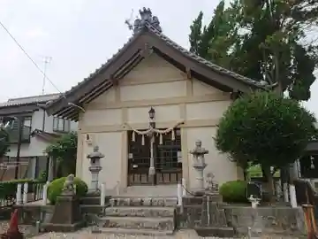 諏訪神社の本殿・本堂