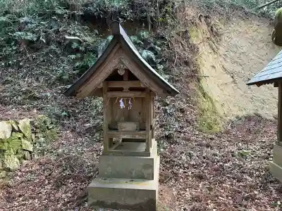 田面神社の{uncategorized: "未分類", other: "その他", undefined: "問題あり", building: "その他建物", grave: "お墓", sacred_gate: "鳥居", guardian: "狛犬", statue: "像", buddha: "仏像", history: "歴史", nature: "自然", garden: "庭園", animal: "動物", pagoda: "塔", temizu: "手水舎", mountain_gate: "山門・神門", sanctuary: "本殿・本堂", subordinate: "末社・摂社", art: "芸術", scenery: "景色", jizo: "地蔵", ema: "絵馬", goshuin: "御朱印", omikuji: "おみくじ", items: "授与品その他", amulet: "お守り", goshuincho: "御朱印帳", eats: "食事", festival: "お祭り", votive_dance: "神楽", shichigosan: "七五三参", wedding: "結婚式", experience: "体験その他", initially: "初詣", around: "周辺", anti_infection: "感染症対策"}