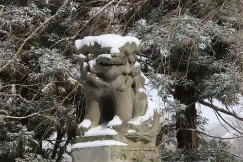 三春大神宮の狛犬